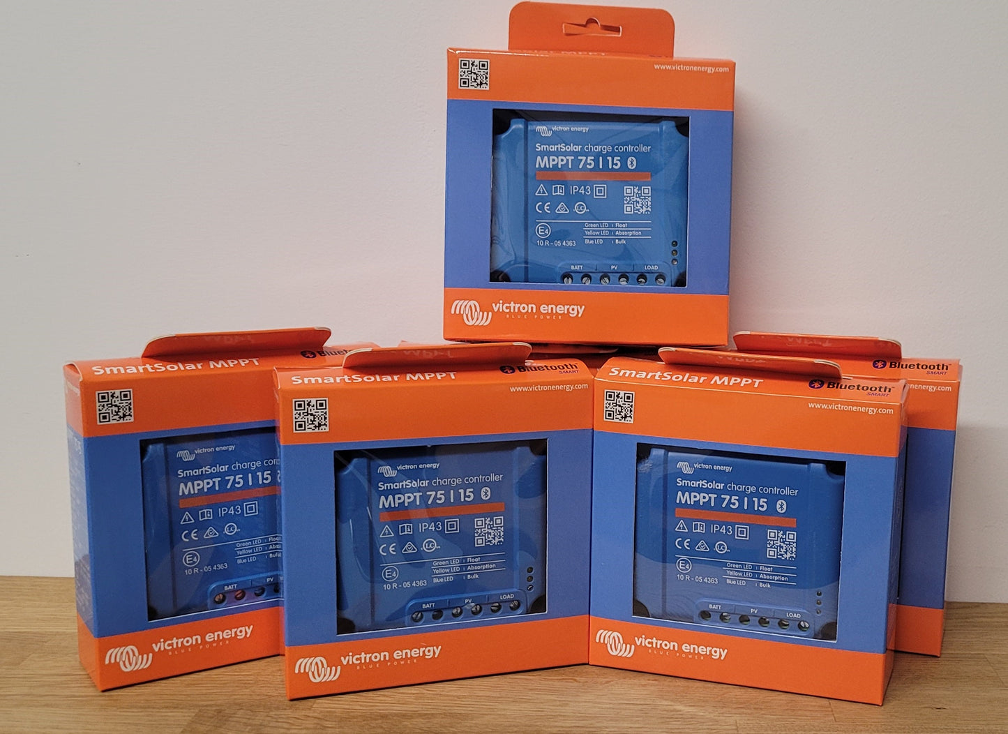 Victron Energy SmartSolar MPPT 75/15 – 15A Solar Charge Controller with Bluetooth & VE.Direct